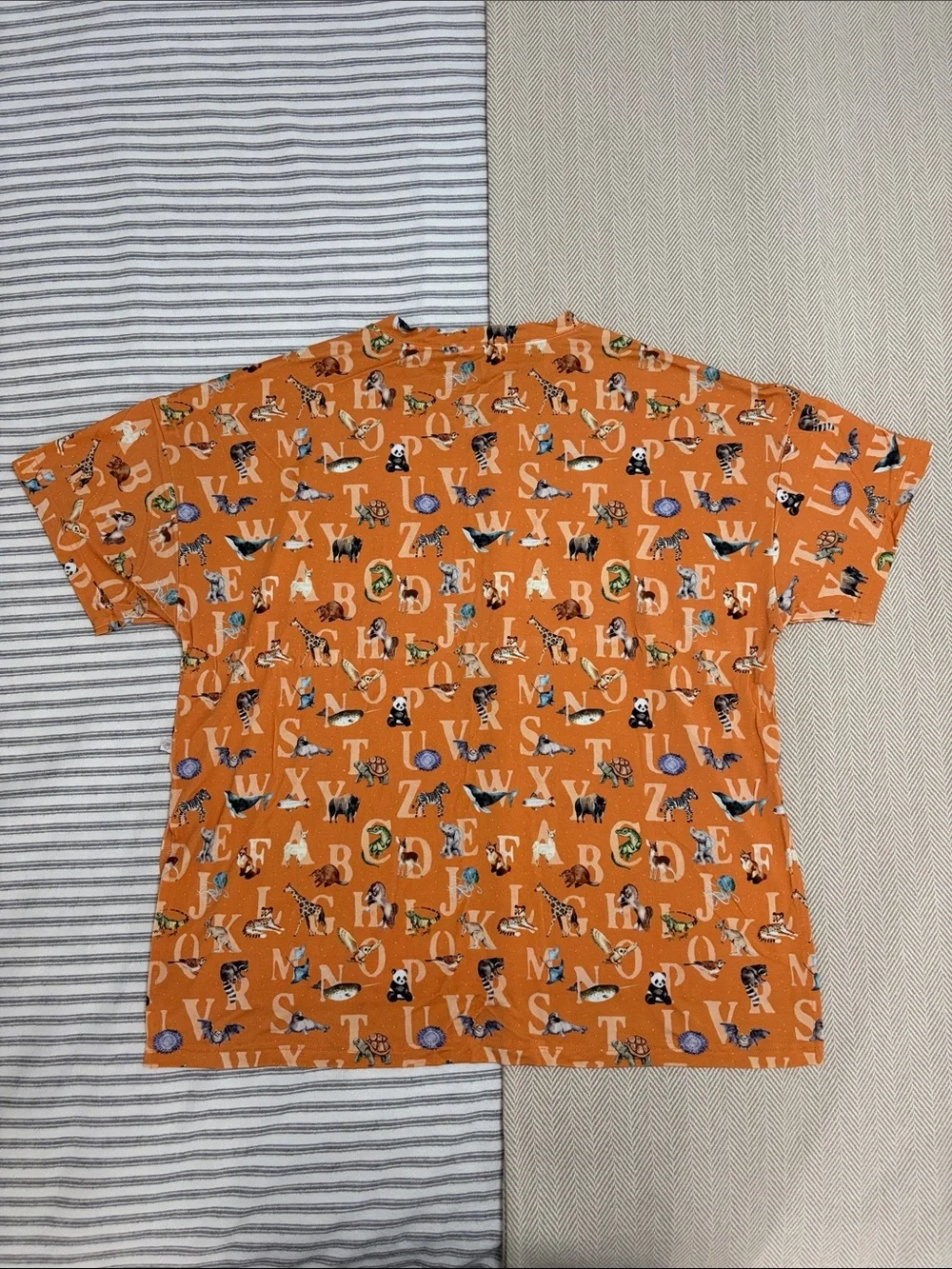 NWOT Darling Daisies Bamboo Alphabet Animals Lounge Set Pjs Oversized Tee Bikers